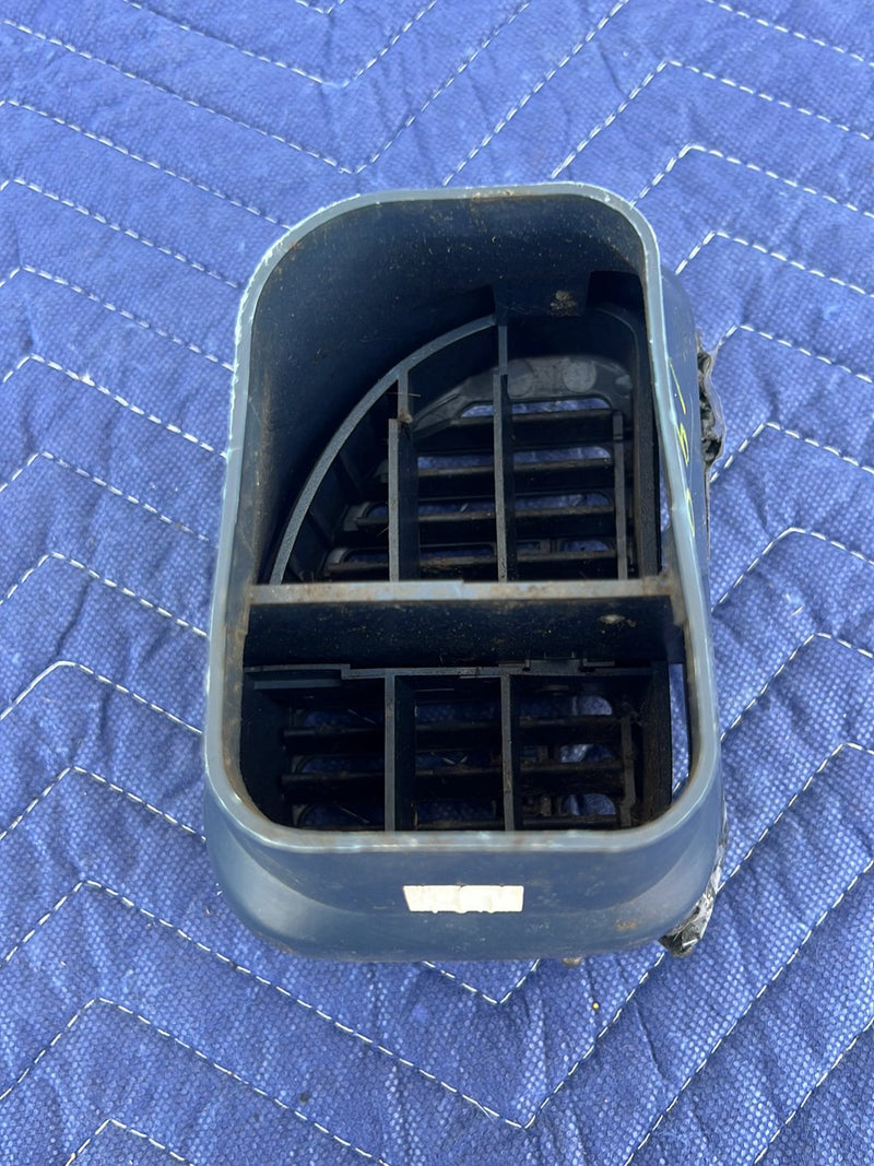 1995-1998 Chevrolet Silverado - Dash Vent PN: 15959761