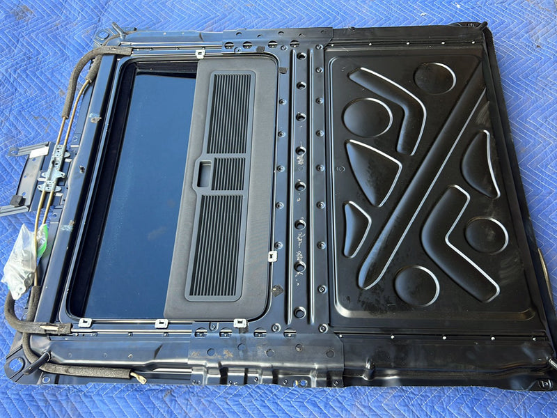 1996-2003 Audi S8 D2 A8 Black Sunroof Assembly w/ Glass 4D0877041 OEM #6429EM