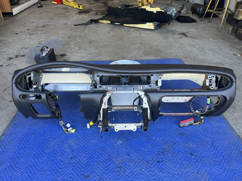 1998-2003 Jaguar XJR XJ8 X308 Dashboard Dash Board Assembly Black OEM #4670E