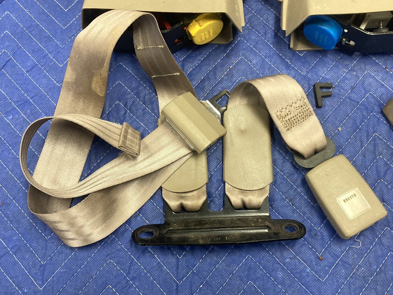 1995-1998 Chevy Silverado 1500 Ext Cab Rear Seat Belt Retractor Set OEM #6391EM