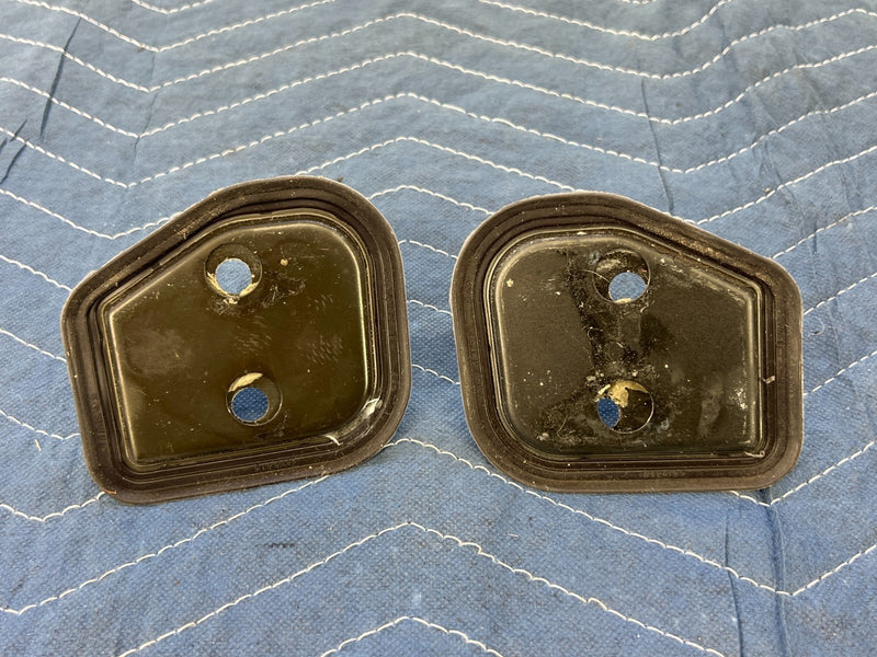 1992-1995 Volvo 940 740 Wagon Only Rear Seat Latch Catch Pair OEM #3172EM