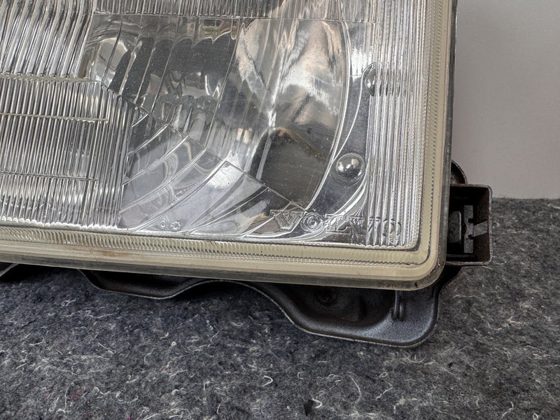 1975-1985 Volvo 240 TV Screen Headlight Set w/Flat-hood Eggcrate Grille 1246618