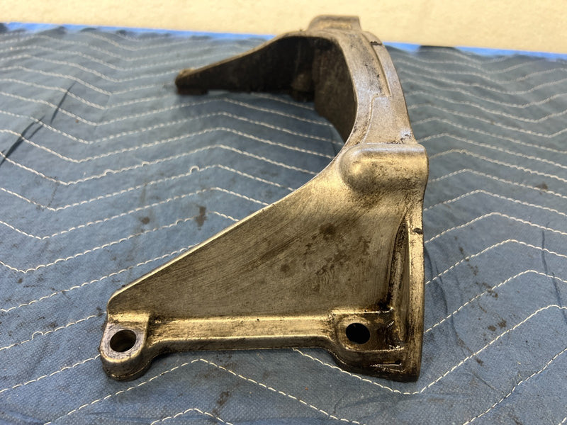 1992-1995 Volvo 940 740 Oil Pan to Transmission Bell Housing Bracket OEM #3186EM
