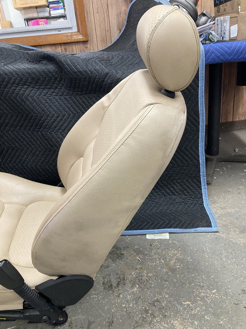 1998-2005 Land Rover Freelander Front Right RH Passenger Seat Tan OEM #3024M