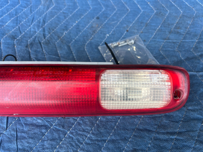 1999-2002 Chevy Silverado GM 1500 2500 3rd Upper Brake Light Assembly OE #1736CN
