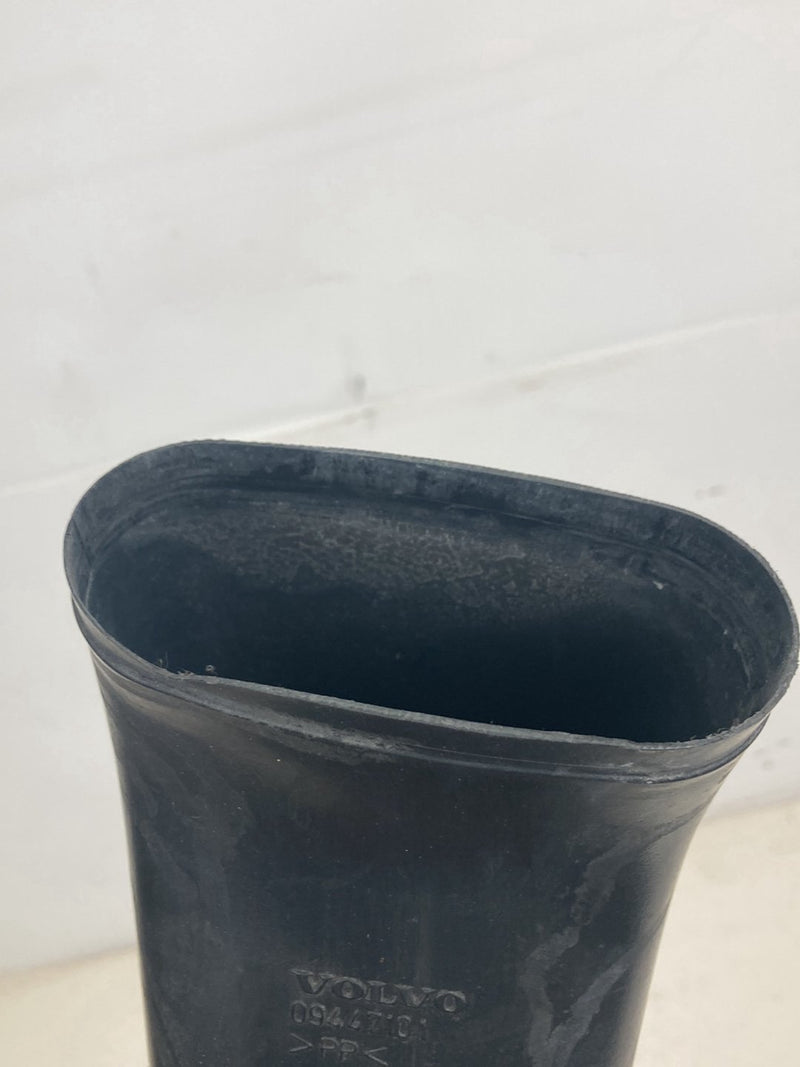 1998-2000 Volvo V70 Air Intake Tube Duct 09447101 OEM #5192M