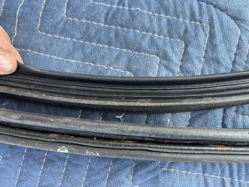 2006-2012 Mitsubishi Eclipse III Trunk Seal OEM #5030M