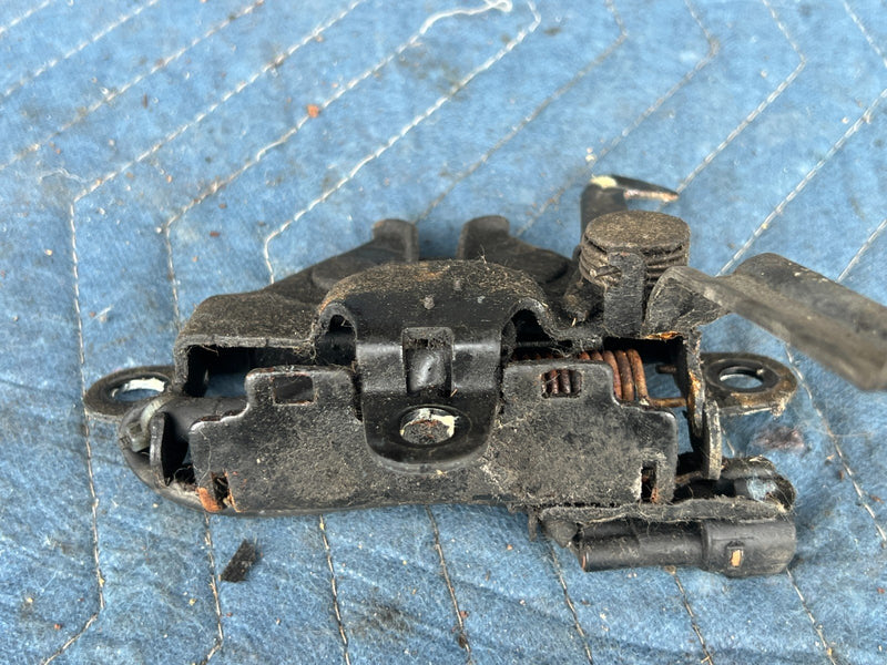 2002-2006 Toyota Camry Engine Hood Latch Assembly OEM #129DU
