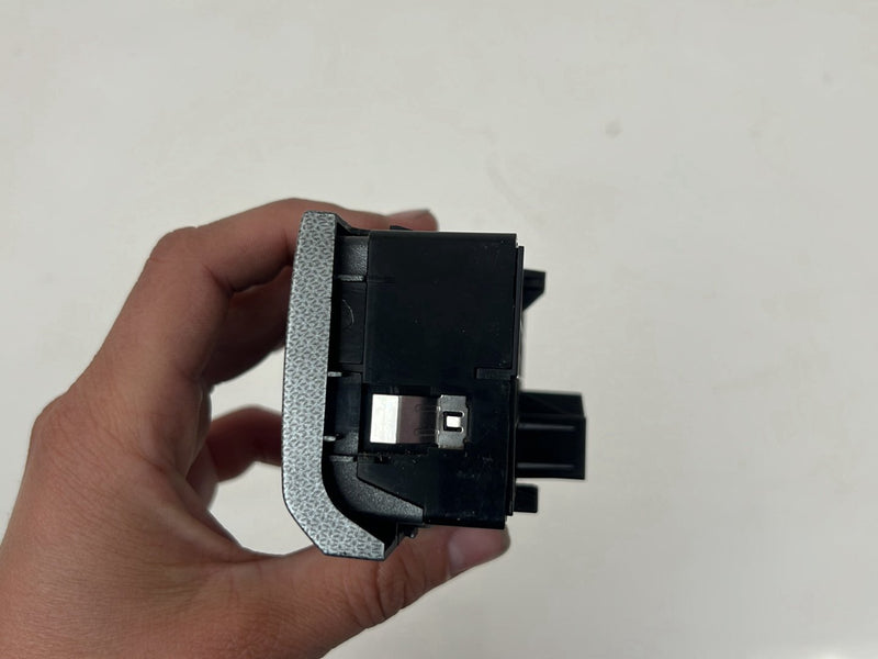 2012 Chevrolet Captiva Sport - Headlight Switch PN: 20785456