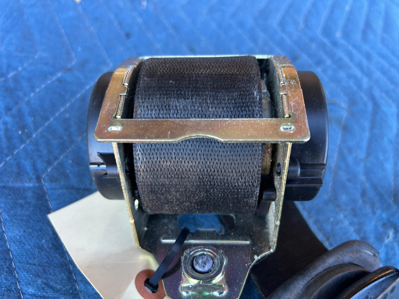 2000-2005 BMW 330xi 325xi E46 Front Driver Left Seat Belt Retractor OEM #4823EM