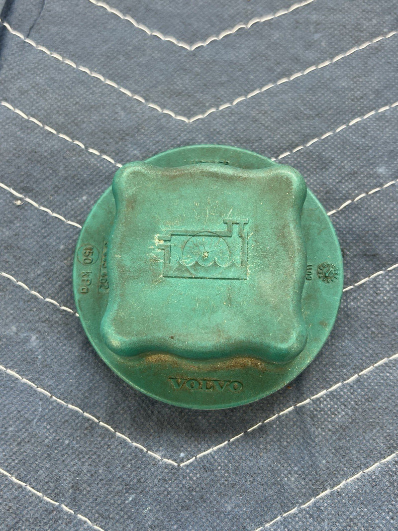 1993-1997 Volvo 850 850R Coolant Overflow Reservoir Jug Cap 9445462 OEM #4557E