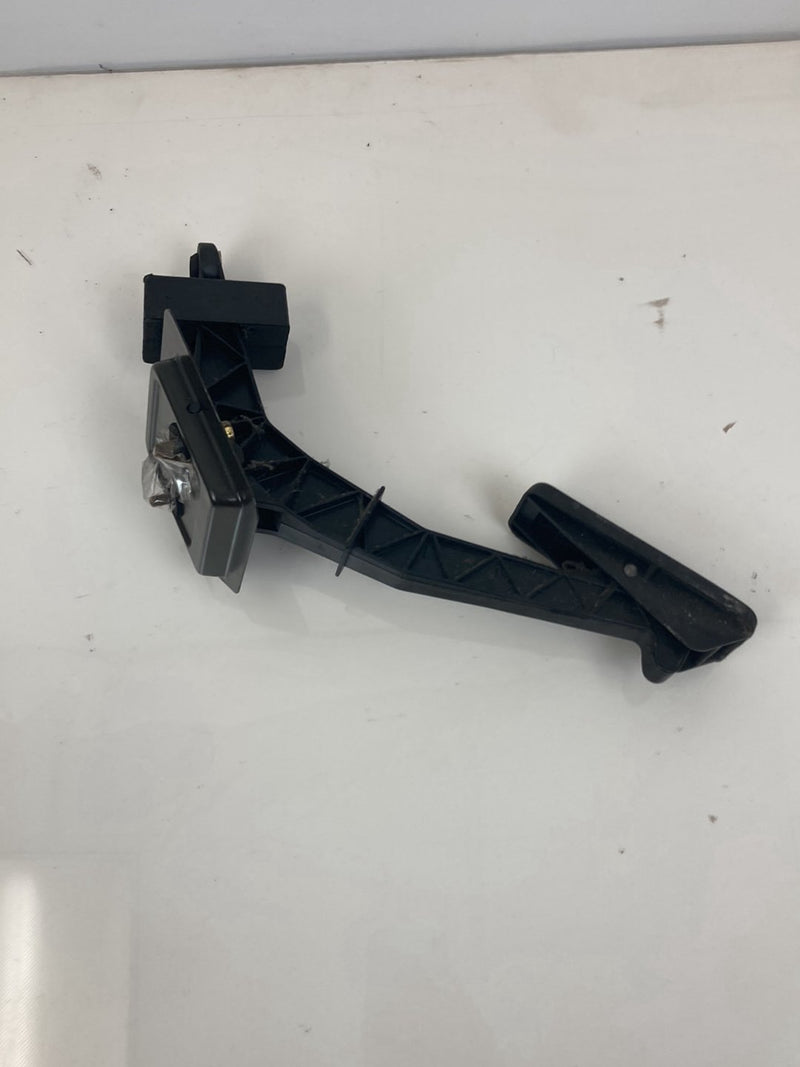 1992 Volvo 940 944 - Gas Pedal PN: 1330443
