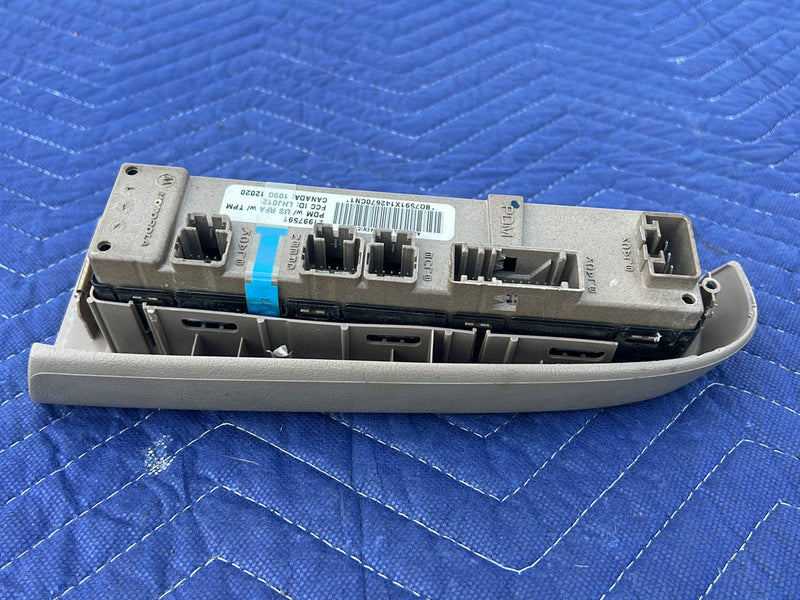 Chevrolet Silverado - Power Window Switch PN: 21997591 852874