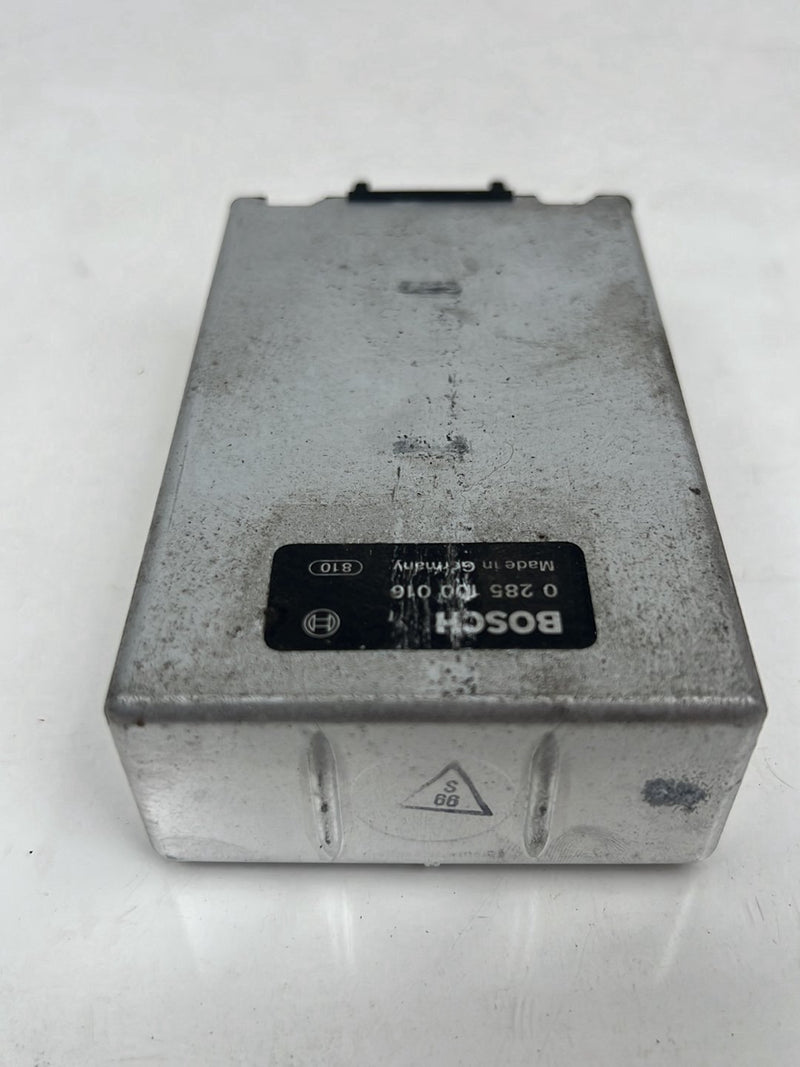 1990-1992 Volvo 740 745 940 Bosch Body Control Module 0285100016 OEM #5946EM