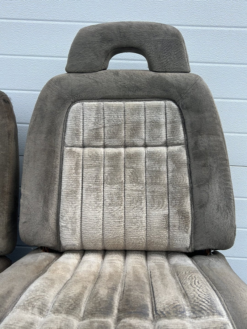 Chevrolet Silverado - Front Seat PN: 22045-1