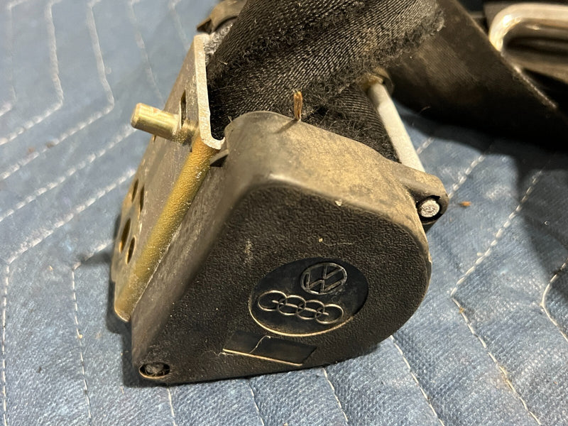 1983-1985 Porsche 944 Front Driver Left LH Seat Belt Retractor OEM #2487EM