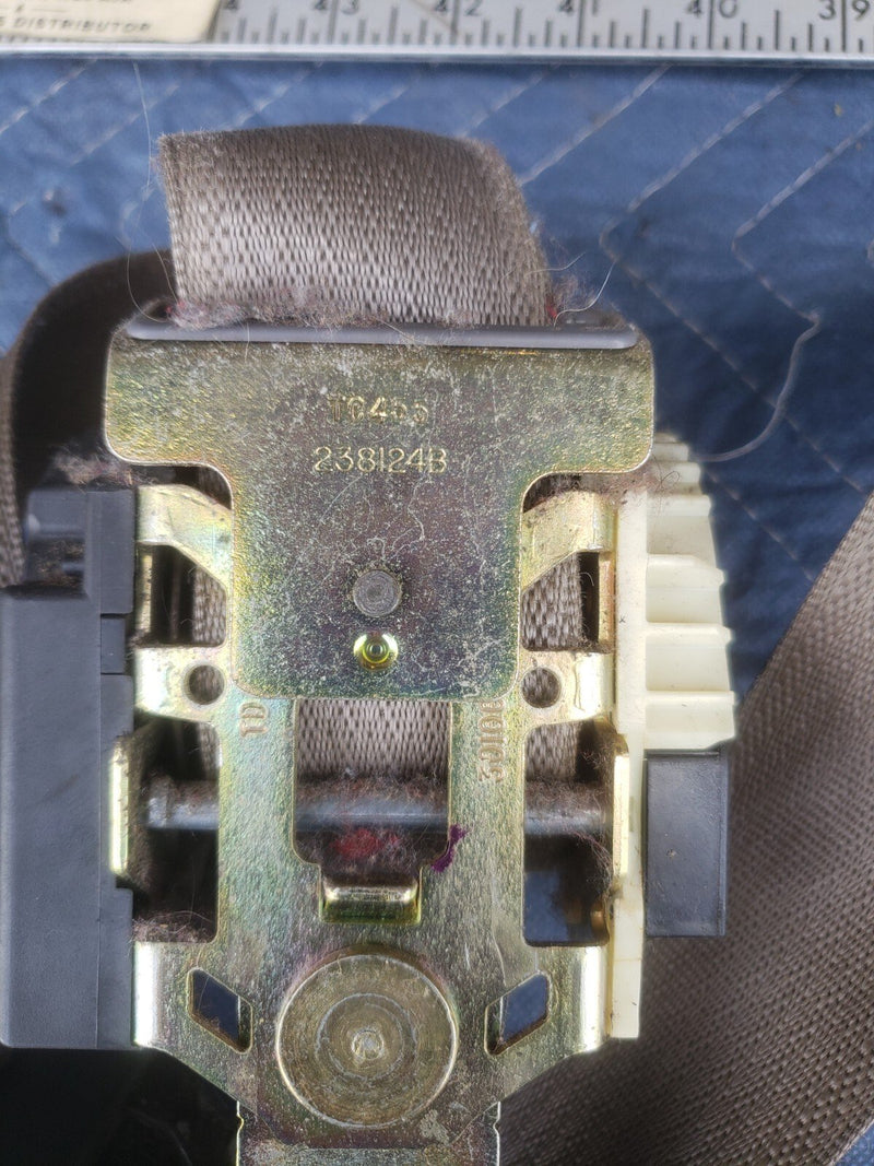 2000-2005 Chevy Impala Front Driver Left LH Seat Belt Retractor OEM #1935CN
