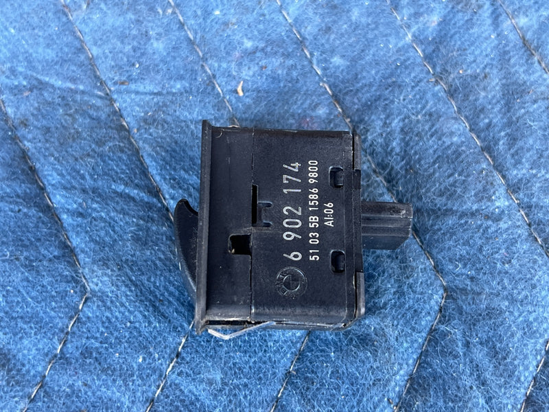 2000-2005 BMW 330xi 325xi E46 Rear Right or Left Power Window Switch OEM #4791EM