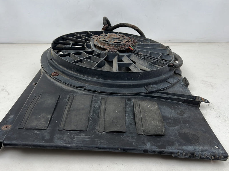 1990-1992 Volvo 740 745 940 Radiator Cooling Fan Assembly 3507347 OEM #5885EM