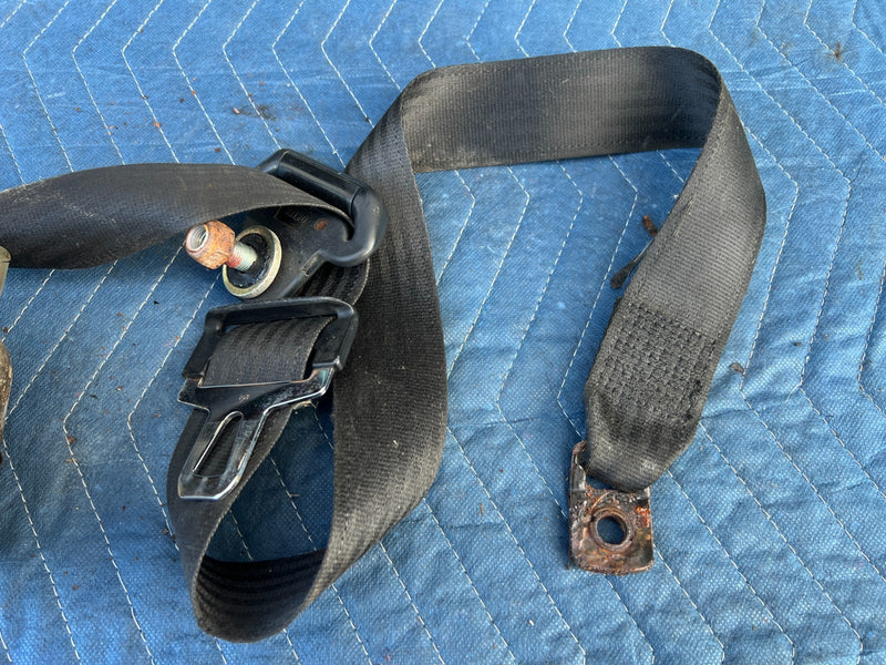 1986-1993 Volvo 240 244 Sedan Front Driver Left Seat Belt Retractor OEM #4194EM