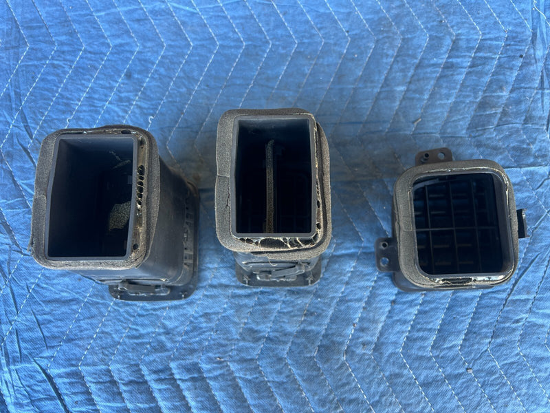 1999-2002 Chevy Silverado GM 1500 2500 Dash HVAC Heat AC Air Vent Set OE #1828CN