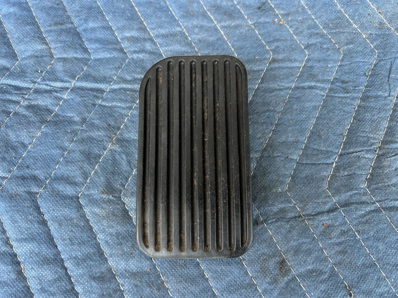 1993-1997 Volvo 850 850R Driver Side Dead Pedal Rest 3539650 OEM #4518E