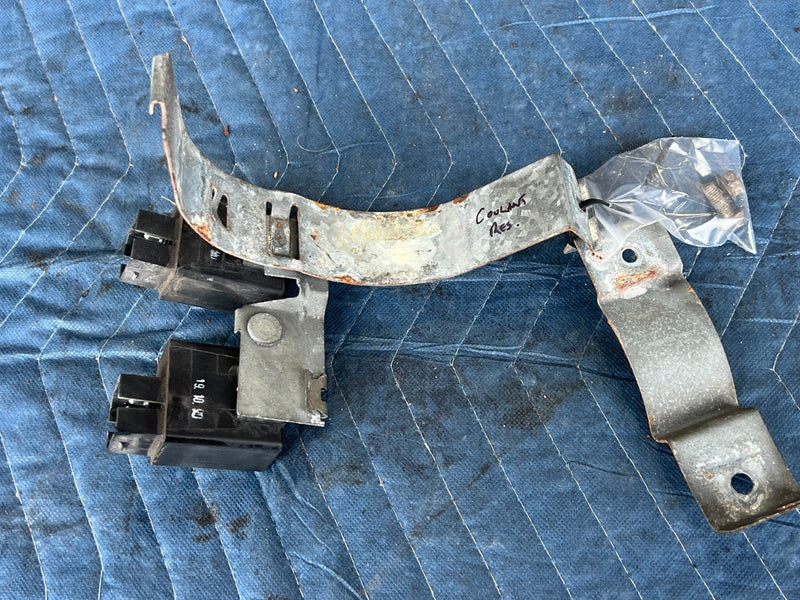 1989-1995 Volvo 740 940 Sedan Fuel Pump Radio Suppression Relay OEM #3704EM