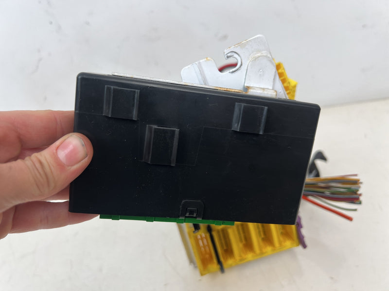 1998-2000 Volvo S70 V70 XC Lock Alarm Module & Fuse Junction Box OEM #6820EM