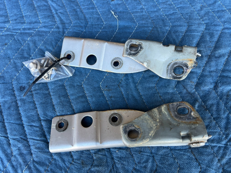 1998-2002 Honda Accord Front Hood Hinge Pair LH RH OEM #2000CN