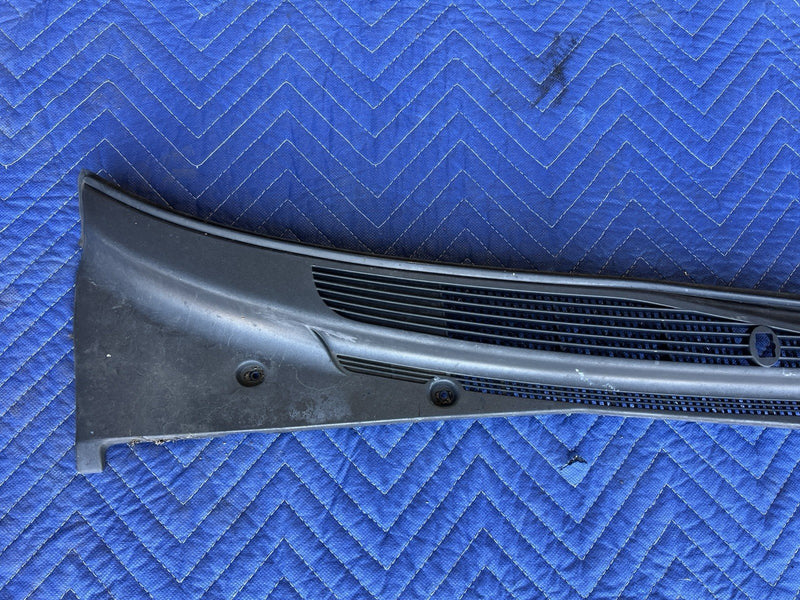 1998-2003 Jaguar XJR XJ8 X308 Cowl Trim Cover Panel Wiper GNC8861BC #4658E
