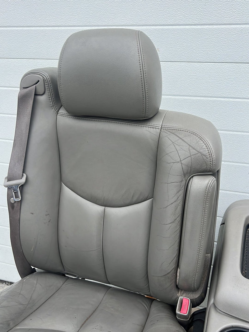 Chevrolet Silverado - Seat Front Pair