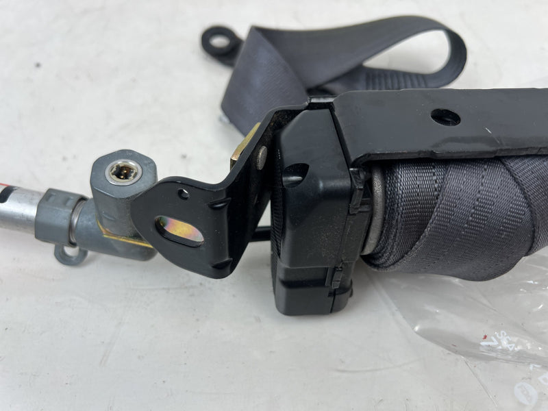 1998-2000 Volvo S70 V70 XC Front Passenger Right Seat Belt Retractor OEM #6851EM