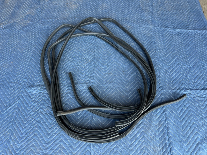 2010-2013 Hatchback Suzuki SX4 Set of 4 Door Seal Gaskets Weatherstrip #1347CN
