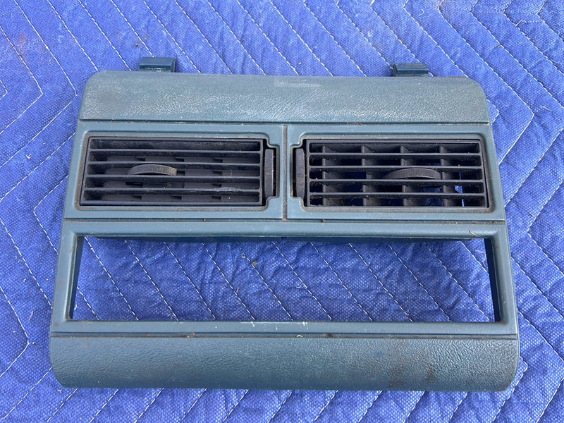 1988-1994 Chevrolet Silverado Center Dash Air Vent Radio Bezel Blue OEM #5501EM
