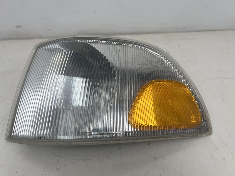 1998-2000 Volvo S70 V70 XC Front Driver Left Turn Signal Blinker OEM #6889EM