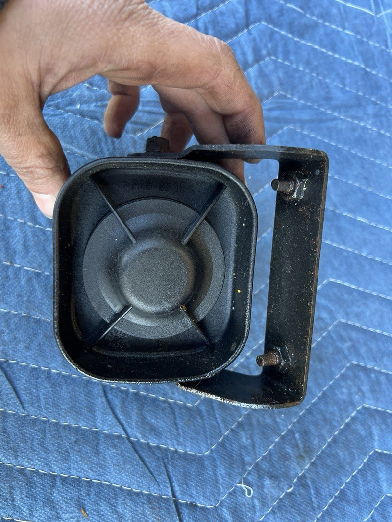 1998-2003 Jaguar XJR XJ8 X308 Alarm Sounder Security Siren LNC2620BB OEM #4689E
