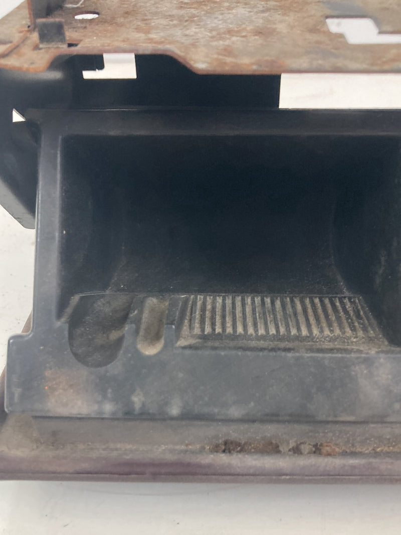 1988 Chevrolet Silverado 1500 GMT400 - Ash Tray PN: 26861 19AU85 TNP-3192
