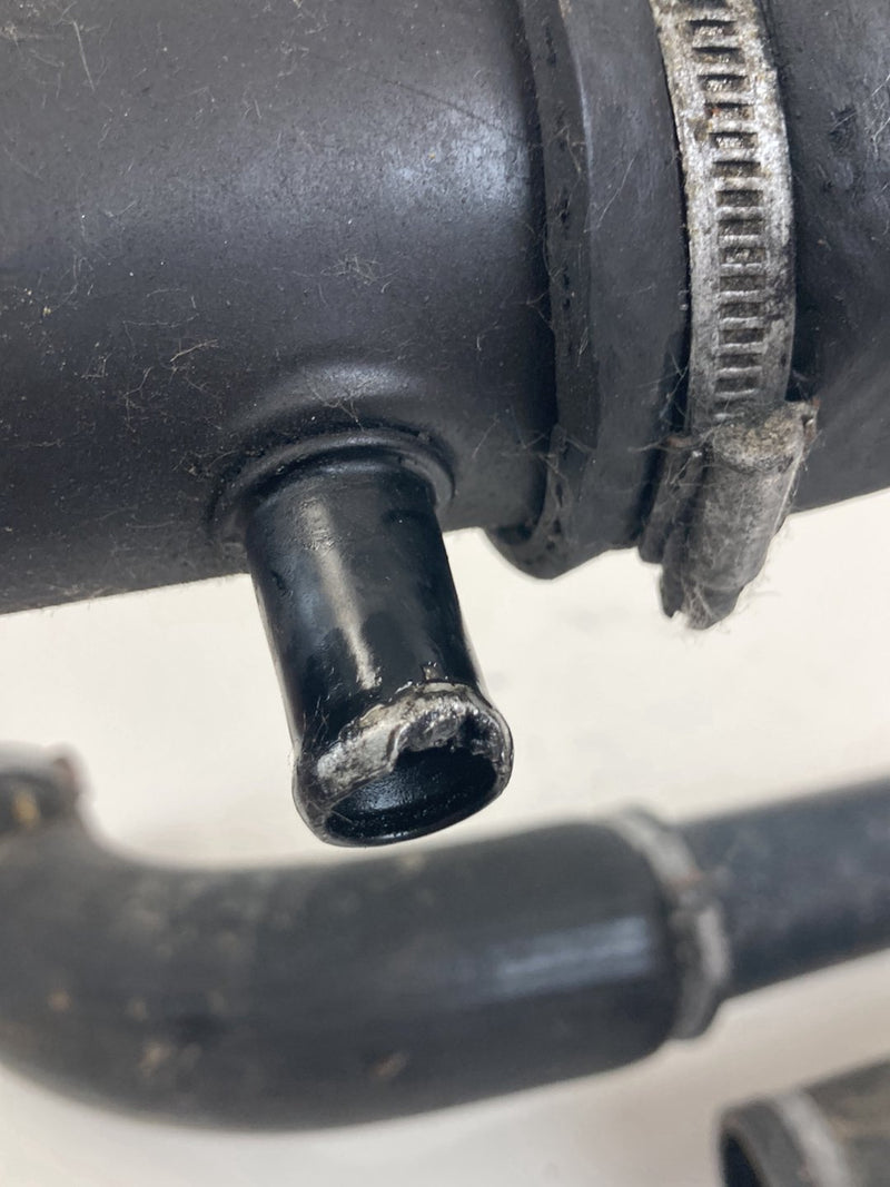 1992 Volvo 940 944 - Intercooler Pipe PN: 3547919 5147