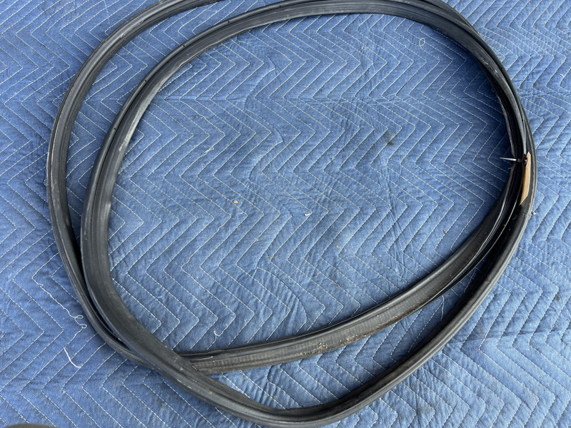 2006-2012 Mitsubishi Eclipse III Trunk Seal OEM #5030M