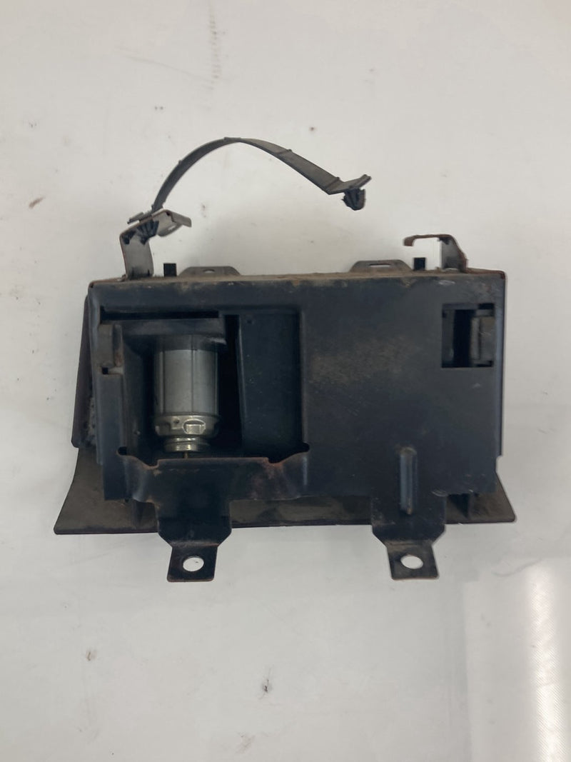 1988 Chevrolet Silverado 1500 GMT400 - Ash Tray PN: 26861 19AU85 TNP-3192