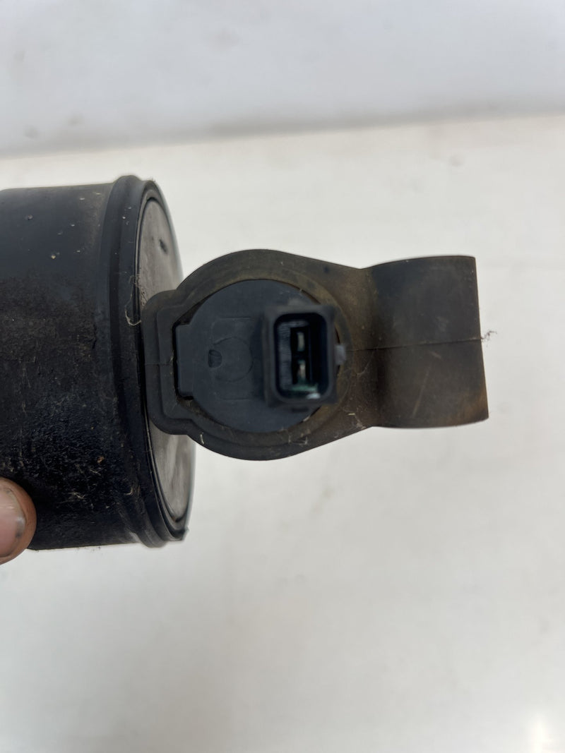 1998-2000 Volvo S70 V70 XC EVAP Vacuum Canister Breather 9135805 OEM #6827EM