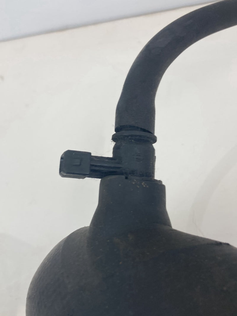 1992 Volvo 940 944 - Intercooler Pipe PN: 3900160966