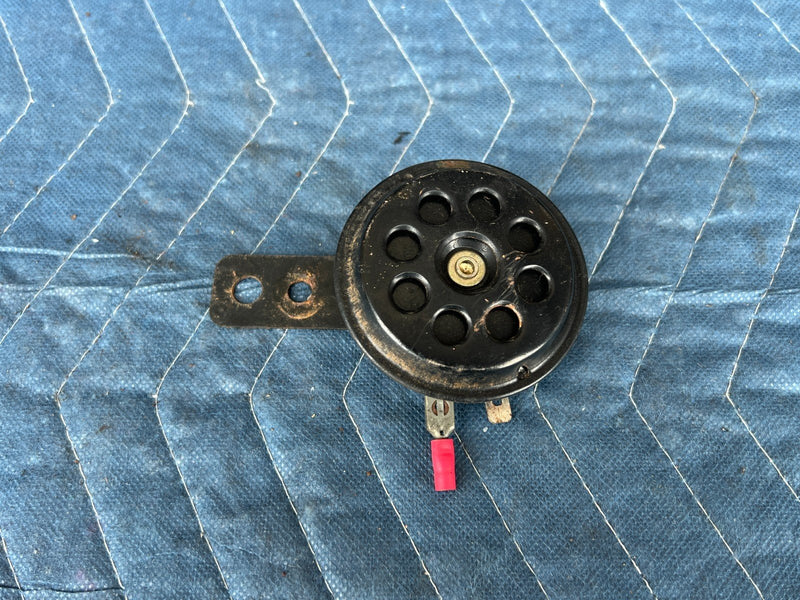 1989-1995 Volvo 740 940 Sedan Horn Alarm Assembly 15A OEM #3794EM
