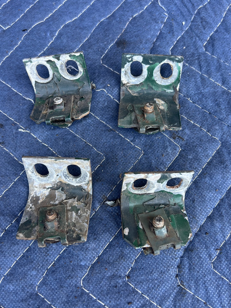 1973 Volvo 140 142 - Hardware