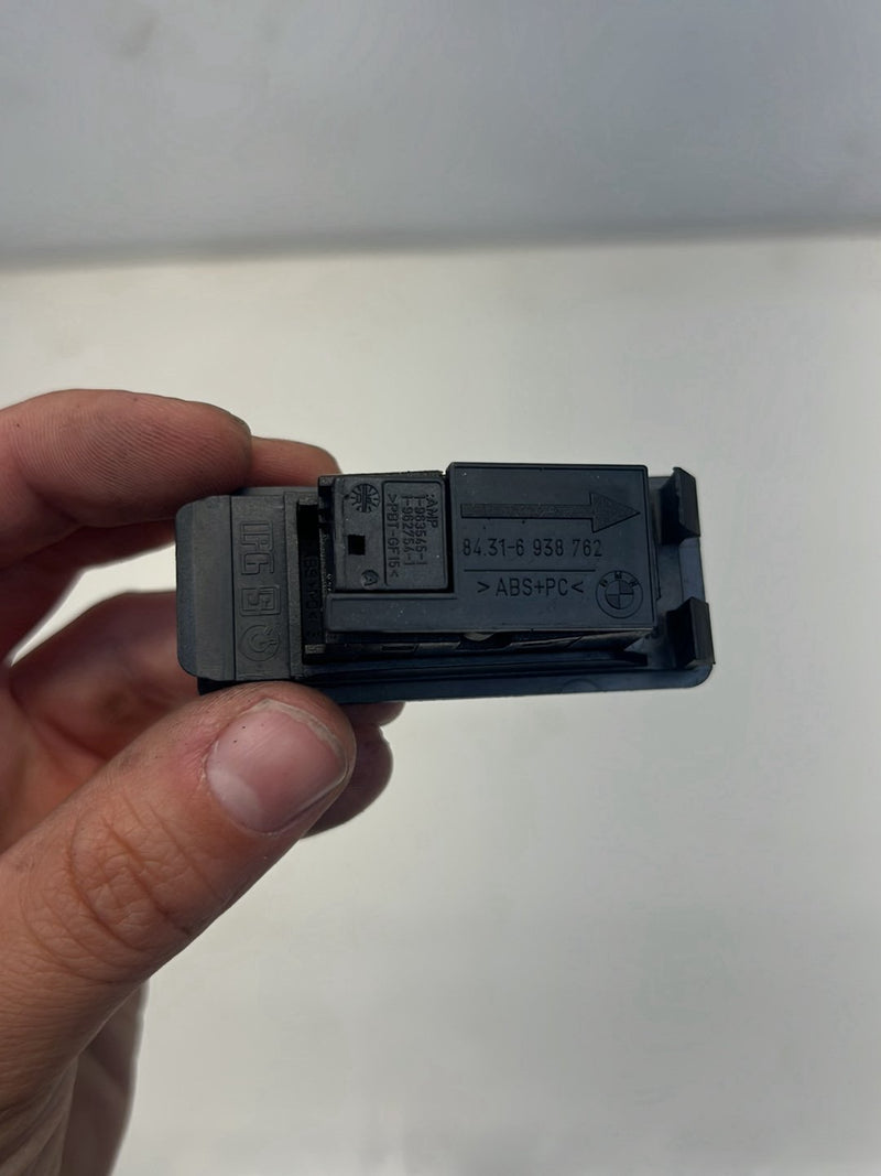 2006 BMW X5 E53 - Dash Switch PN: 6981941 6978552 61316906953 6907288 84316938762