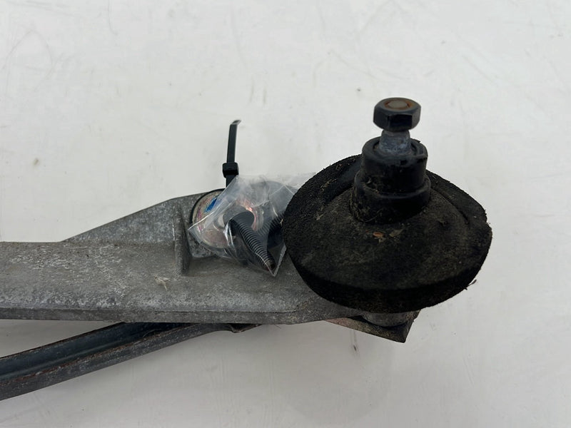 1993-1997 Volvo 850 Front Wiper Motor Transmission Assembly OEM