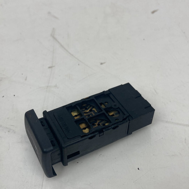 1999-2004 Land Rover Discovery II L550 Fuel Door Release Button Switch OEM #5041M