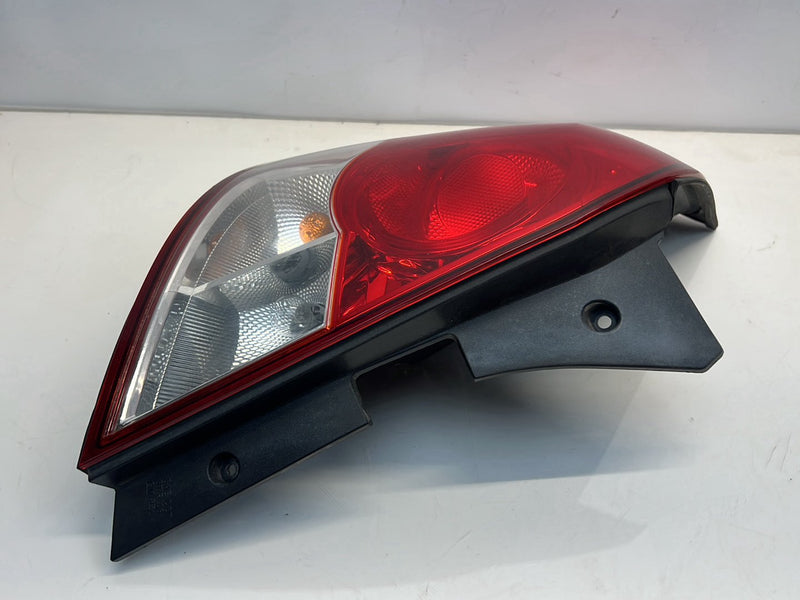 2012 Chevrolet Captiva Sport - Tail Light Pair PN: 4157NAK
