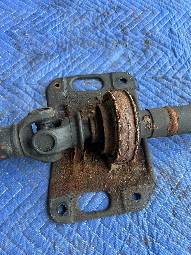 1992-1995 Volvo 940 740 Auto Transmission Center Driveshaft Assembly OEM #3301EM