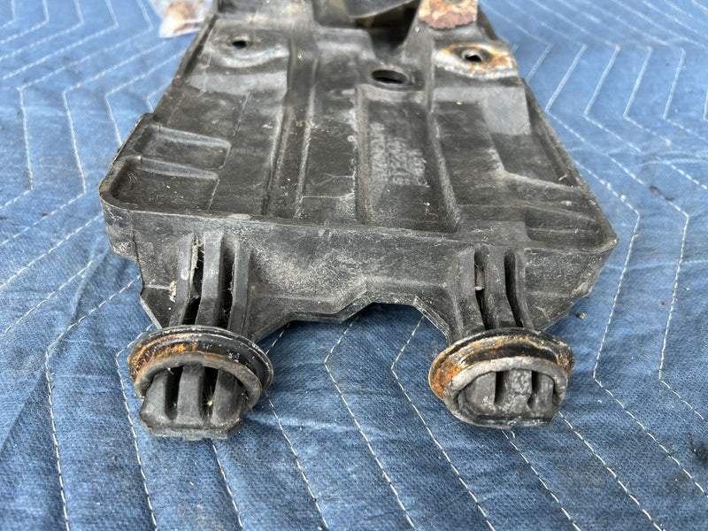 1993-1997 Volvo 850 850R Battery Bracket & Cruise Control Module OEM #4516E